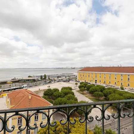 Alfama With River View *